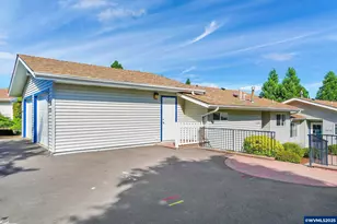 2858 Oakcrest Dr NW, Salem, OR 97304 - Photo 3