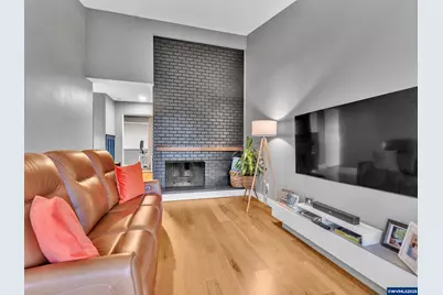 2451 Crestview Dr S, Salem, OR 97302 - Photo 15