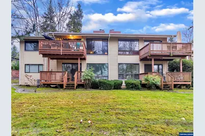 2451 Crestview Dr S, Salem, OR 97302 - Photo 1