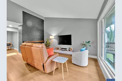 2451 Crestview Dr S, Salem, OR 97302 - Photo 13