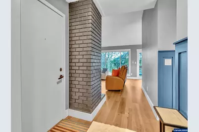 2451 Crestview Dr S, Salem, OR 97302 - Photo 9