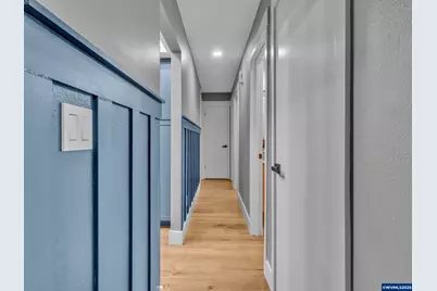 2451 Crestview Dr S, Salem, OR 97302 - Photo 11