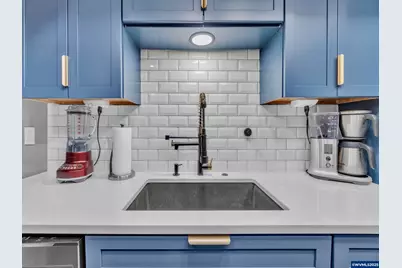 2451 Crestview Dr S, Salem, OR 97302 - Photo 21