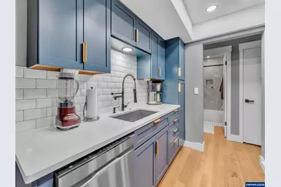 2451 Crestview Dr S, Salem, OR 97302 - Photo 19