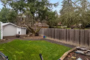 2555 NW Squire Pl, Albany, OR 97321 - Photo 37