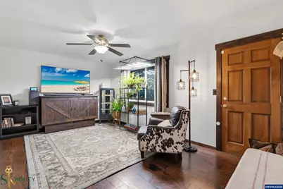 2555 NW Squire Pl, Albany, OR 97321 - Photo 23