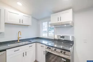 3698 Short St SE, Salem, OR 97302 - Photo 7