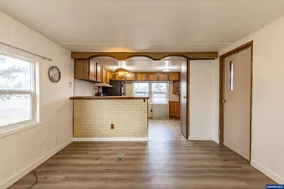 1010 Geary #1 St SE, Albany, OR 97322 - Photo 3