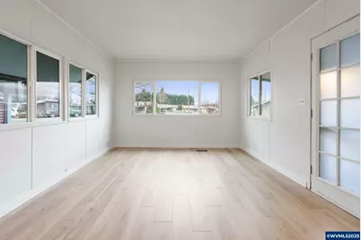 4882 Lancaster #12 Dr NE, Salem, OR 97305 - Photo 9