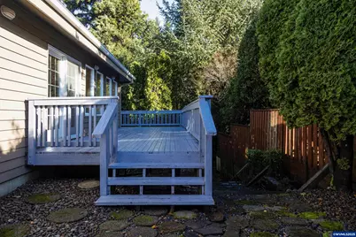 1060 NE 7th Dr, Newport, OR 97365 - Photo 43