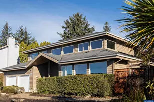 1060 NE 7th Dr, Newport, OR 97365 - Photo 7