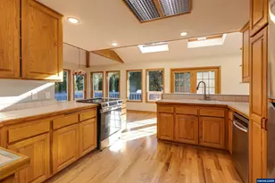 1060 NE 7th Dr, Newport, OR 97365 - Photo 15