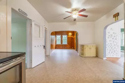 803 Main St, Philomath, OR 97370 - Photo 5