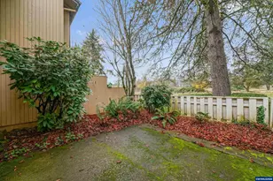 6315 Fairway Ave SE, Salem, OR 97306 - Photo 27