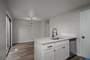 6315 Fairway Ave SE, Salem, OR 97306 - Photo 15