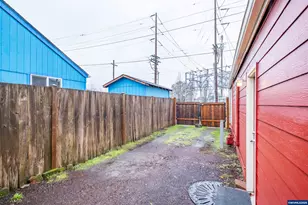 1810 Liberty St NE, Salem, OR 97301 - Photo 35