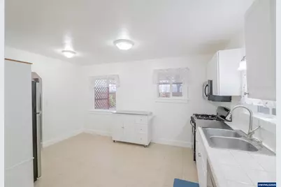1810 Liberty St NE, Salem, OR 97301 - Photo 13