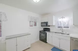 1810 Liberty St NE, Salem, OR 97301 - Photo 15