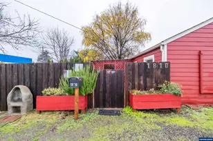 1810 Liberty St NE, Salem, OR 97301 - Photo 27