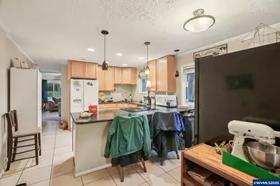 780 Idylwood Dr SE, Salem, OR 97302 - Photo 9