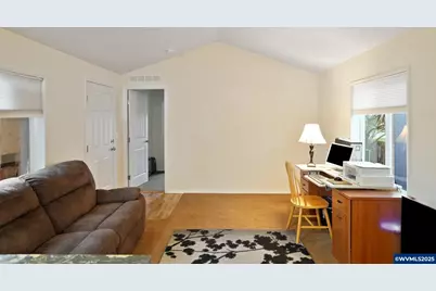 2723 Oakland Lp SE, Salem, OR 97317 - Photo 9