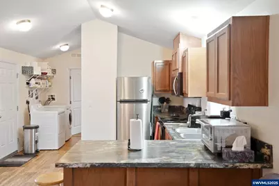 2723 Oakland Lp SE, Salem, OR 97317 - Photo 13