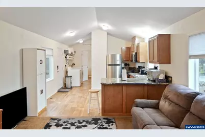 2723 Oakland Lp SE, Salem, OR 97317 - Photo 11