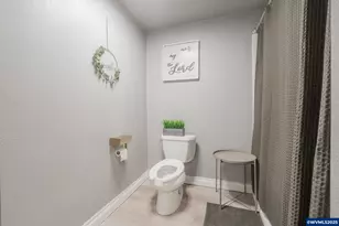 2012 Kennedy Cir NE, Keizer, OR 97303 - Photo 9