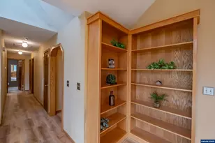 407 S 30th St, Philomath, OR 97370 - Photo 13