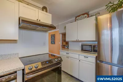 661 SE Hankel St St, Dallas, OR 97338 - Photo 9