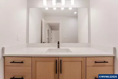 407 S 1st St, Silverton, OR 97381 - Photo 13