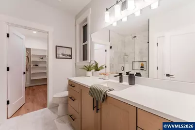 407 S 1st St, Silverton, OR 97381 - Photo 9