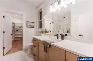 407 S 1st St, Silverton, OR 97381 - Photo 9