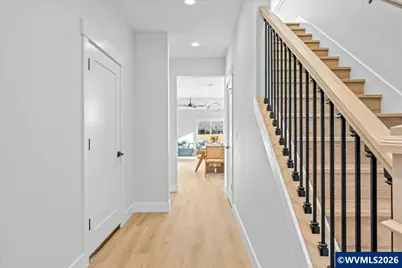 407 S 1st St, Silverton, OR 97381 - Photo 11