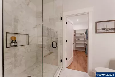 407 S 1st St, Silverton, OR 97381 - Photo 7