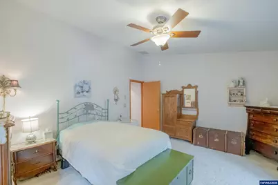 1255 NE Laurelridge St, Keizer, OR 97303 - Photo 37