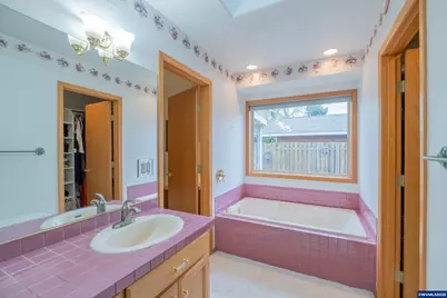 1255 NE Laurelridge St, Keizer, OR 97303 - Photo 43