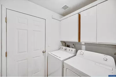 9620 Wells Landing Rd, Independence, OR 97351 - Photo 15