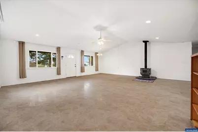 9620 Wells Landing Rd, Independence, OR 97351 - Photo 5