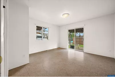 9620 Wells Landing Rd, Independence, OR 97351 - Photo 11