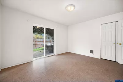 9620 Wells Landing Rd, Independence, OR 97351 - Photo 13