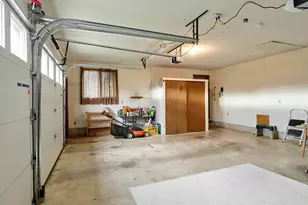 2135 Country Club Terrace, Woodburn, OR 97071 - Photo 21