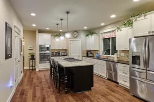 422 Turnberry Ave, Woodburn, OR 97071 - Photo 11