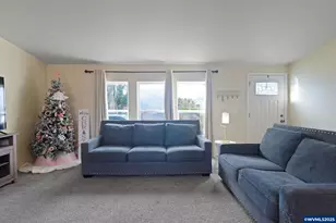 1998 Virginia Dr, Dallas, OR 97338 - Photo 11