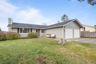 4125 Spruce St, Florence, OR 97349 - Photo 3
