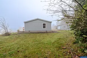 30610 Santiam Hwy, Lebanon, OR 97355 - Photo 35