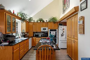 245 Edgewood Dr, Silverton, OR 97381 - Photo 11