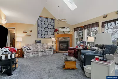 245 Edgewood Dr, Silverton, OR 97381 - Photo 15