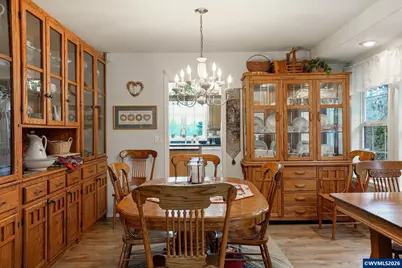 245 Edgewood Dr, Silverton, OR 97381 - Photo 7