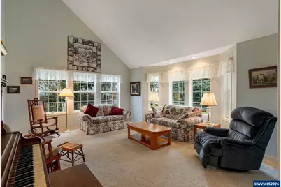 245 Edgewood Dr, Silverton, OR 97381 - Photo 5